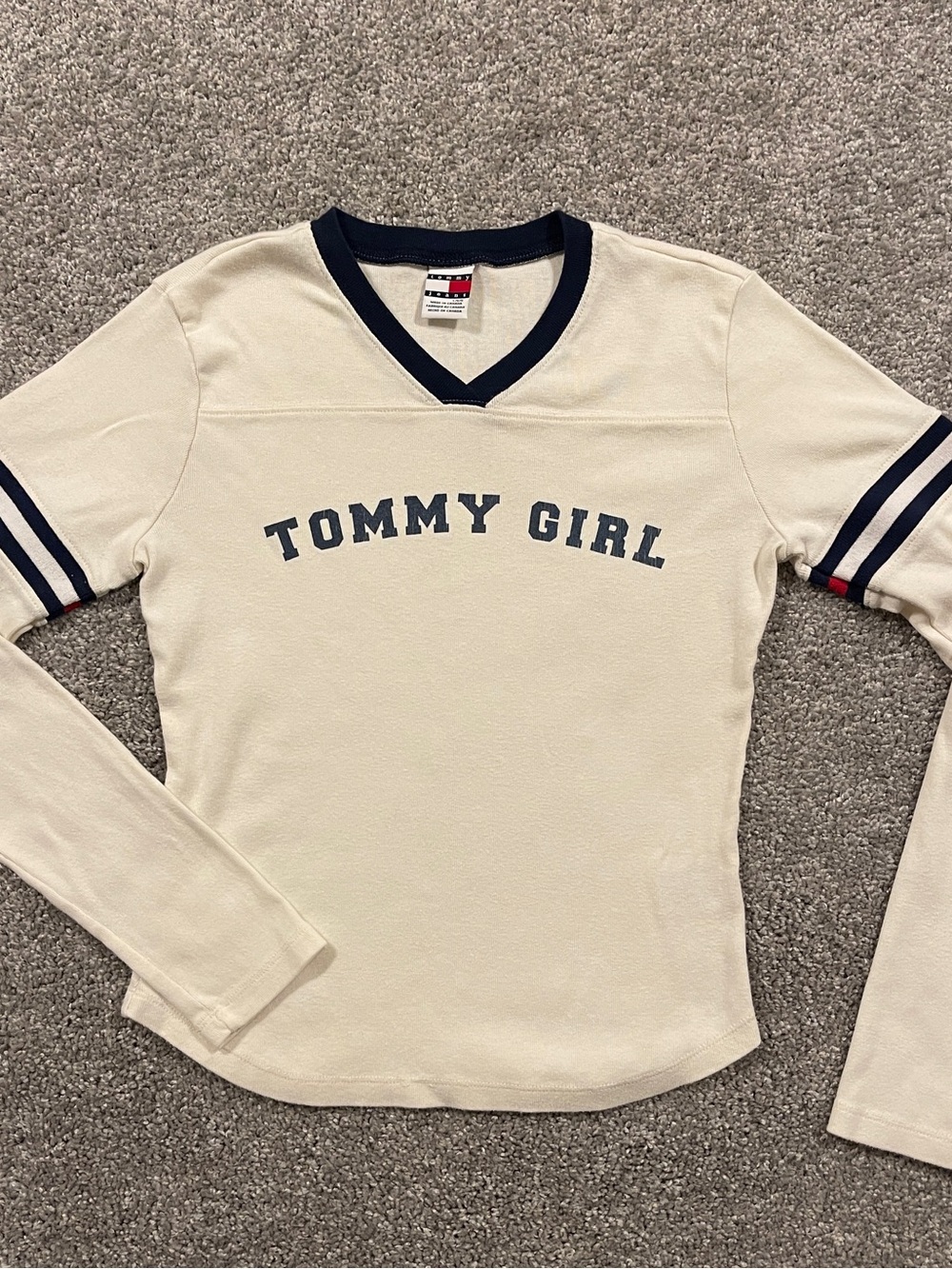 Vintage 90’s Tommy Hilfiger Cream V-Neck 'Tommy Girl' Long Sleeve Knit Top Sz Lg